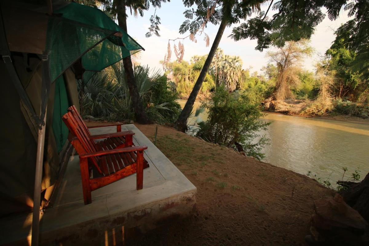 Epupa Camp Villa Bagian luar foto