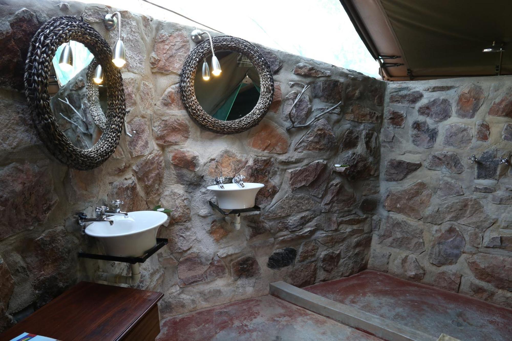 Epupa Camp Villa Bagian luar foto